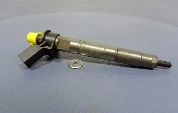 BMW 5 F10 F11 Fuel injector 0445117030