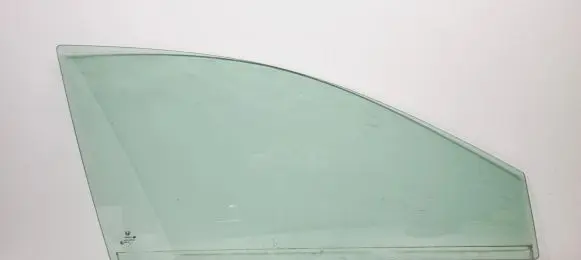 Honda CR-V Front door window glass four-door 73300TNYG01