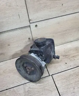 Mercedes-Benz Vito Viano W639 Power steering pump A0034667201 7692900630