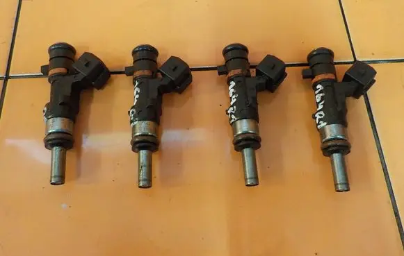 Alfa Romeo Mito Fuel injector 0280158224