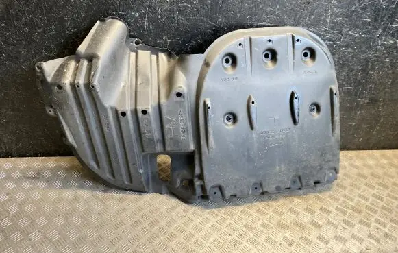 Lexus ES VII XZ10 Pickup box liner 5841533080