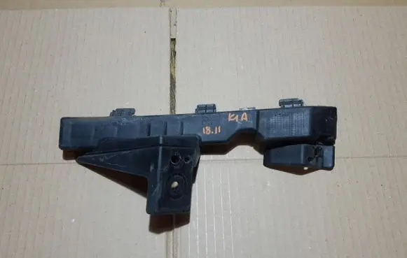 KIA Ceed Front bumper mounting bracket