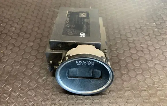 Volkswagen PASSAT CC Ignition lock 3C0905843Q