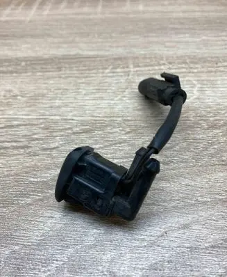 BMW 5 E39 Windshield washer spray nozzle 8361042