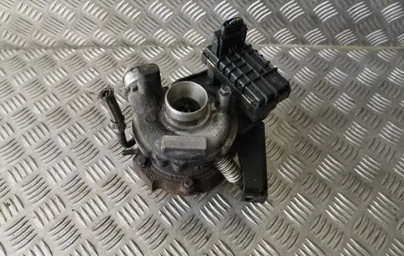 Peugeot 607 Turbo 4U3Q6K682AK 6NW008412