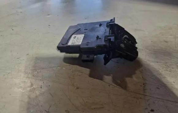 Jaguar XE Tailgate/trunk/boot lock/catch/latch GX73A442A66AA