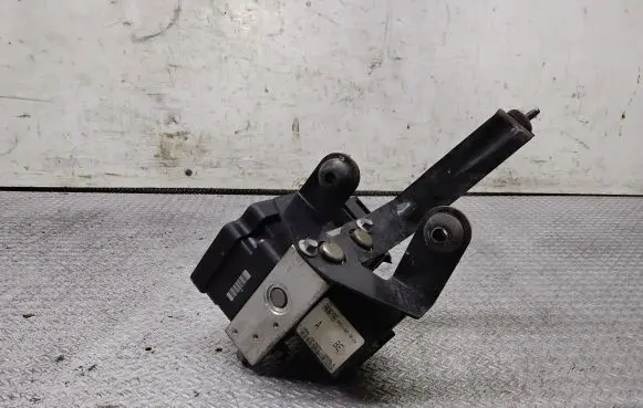 Ford Focus C-MAX ABS Pump 3M512M110CA