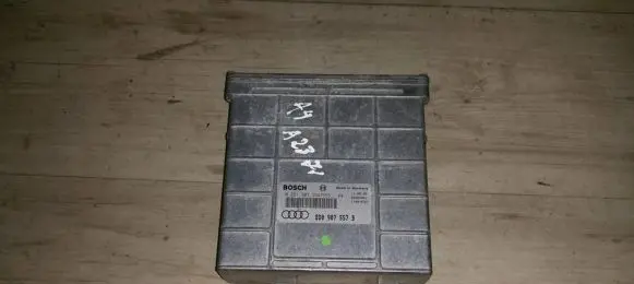 Audi A4 S4 B5 8D Engine control unit/module 0261203554 0261203555