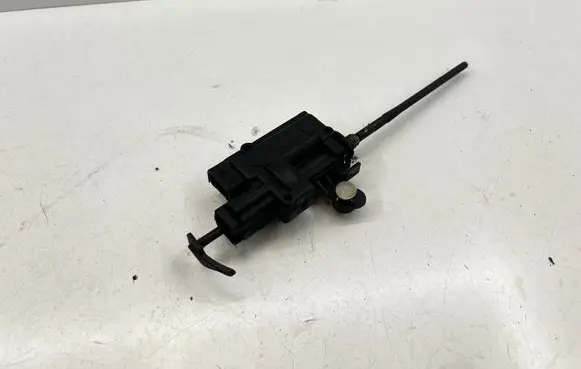 Renault Scenic III - Grand scenic III Fuel tank cap lock motor 8200312600D