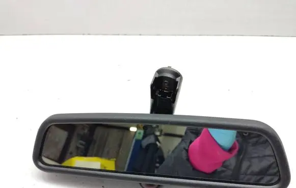 Rear view mirror (interior)