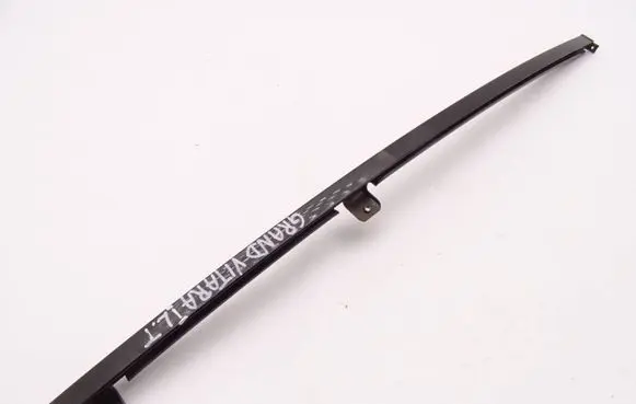 Suzuki Vitara (ET/TA) Door glass rail 