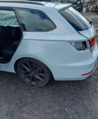 Seat Leon (5F) Rear quarter panel 