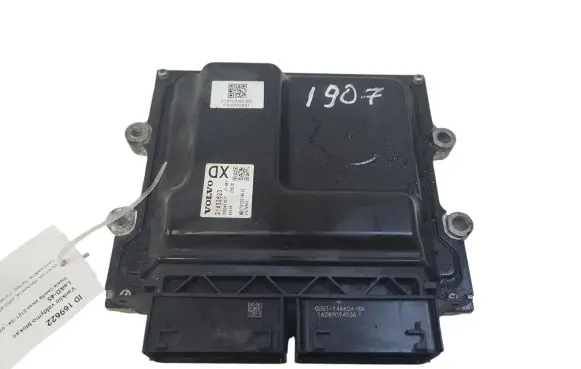 Toyota Corolla Verso E121 Engine control unit/module 31452623 MB2797009613