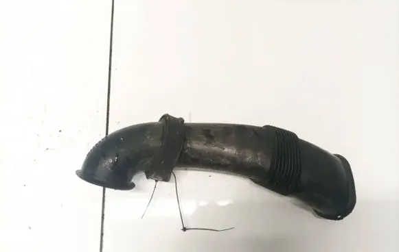 Audi Q7 4L Air intake hose/pipe