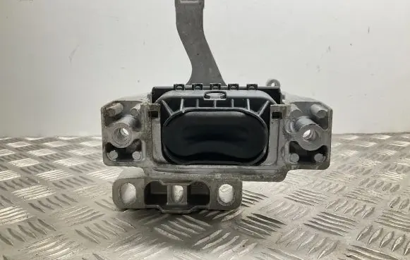 Audi A3 S3 8V Engine mount bracket 5Q0199262BG