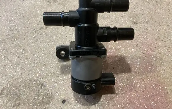 Hyundai Ioniq 5 Electric auxiliary coolant/water pump 375W3GI210