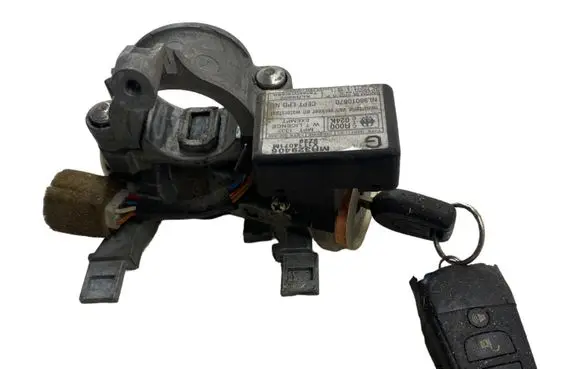 Mitsubishi Pajero Ignition lock MR329406 X1T14071M ALR9802