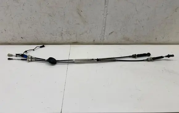 Jeep Cherokee Gear shift cable linkage 05106197AC
