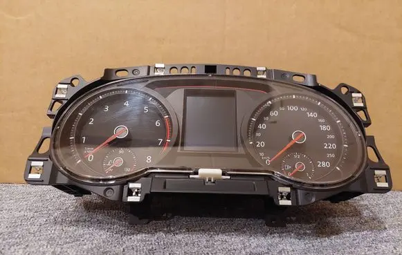 Volkswagen Golf VII Speedometer (instrument cluster) 5G6920870 5G6.920.870