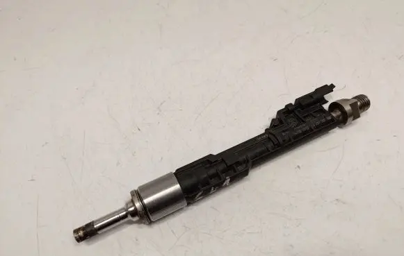 BMW X5 F15 Fuel injector 13537645956 13538627842