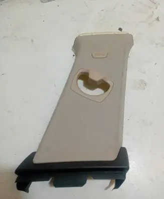 BMW 4 F32 F33 (B) pillar trim (top) 7311216 20024110