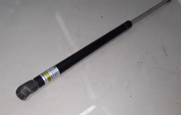 Audi A4 S4 B5 8D Tailgate/trunk strut/damper 1113510