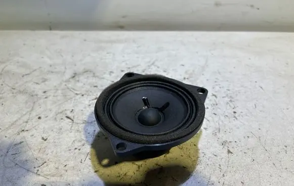 Volvo XC40 Front door speaker 31438477 H033063T