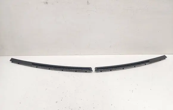 Mercedes-Benz R W251 Dashboard air vent grill cover trim A2518310460 18111564