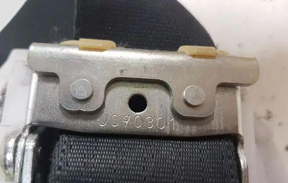 Toyota Avensis T270 Front seatbelt J090301 J082531