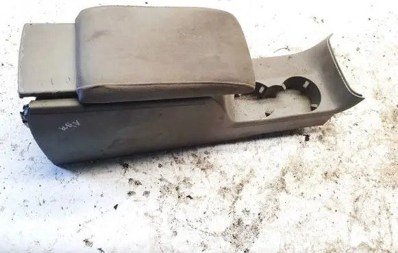 Volkswagen PASSAT B5.5 Armrest 312030100