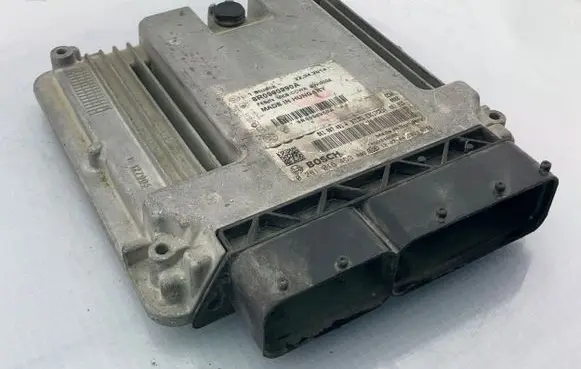 Audi A4 S4 B8 8K Engine control unit/module 8K1907401A 8R0990990A 0281016453