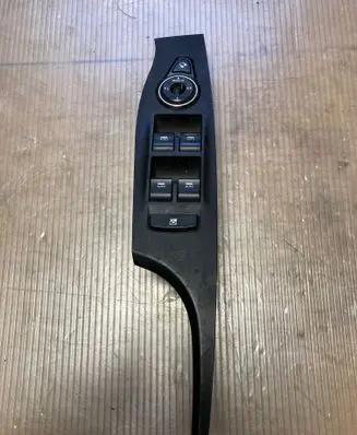 Hyundai i40 Electric window control switch 935703Z050 39R4951000