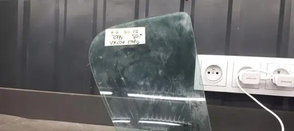 Opel Astra H Rear side window