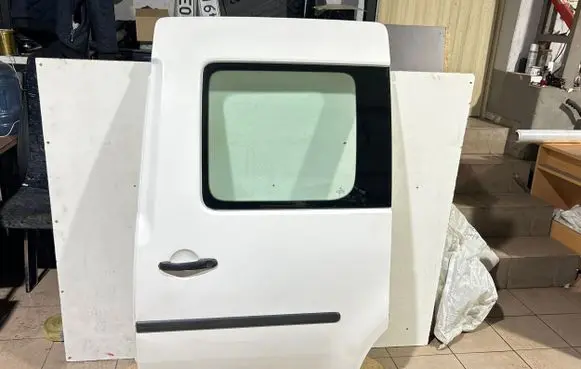 Volkswagen Caddy Side sliding door 
