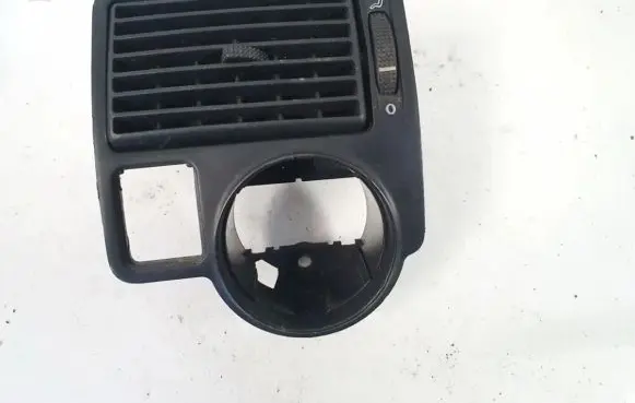 Volkswagen Golf IV Dash center air vent grill 1j815715a 1j1819703c