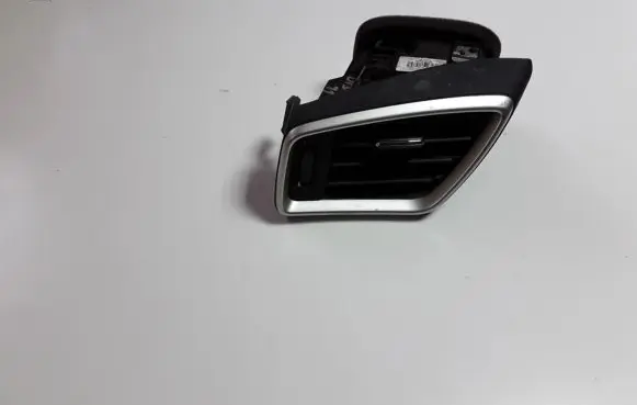Nissan Qashqai Dashboard side air vent grill/cover trim 687614EA0A