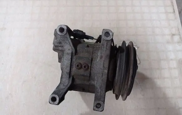 Nissan X-Trail T30 Air conditioning (A/C) compressor (pump)