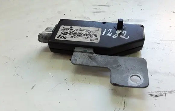 Mercedes-Benz ML W163 Aerial antenna amplifier 1638200089