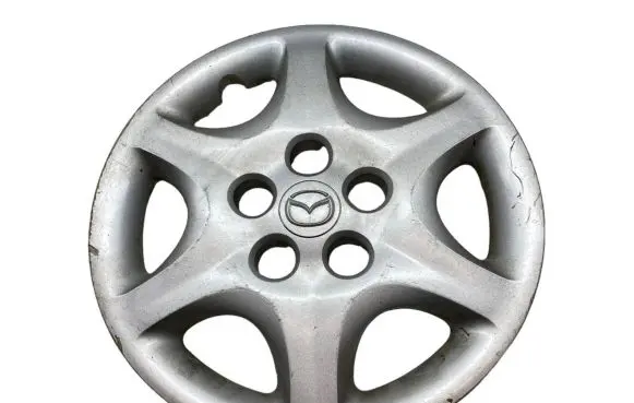 Mazda 626 R15 wheel hub/cap/trim GE4V37170