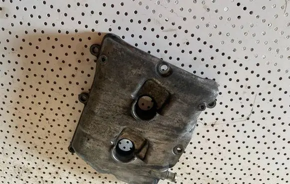 Subaru Outback Rocker cam cover 