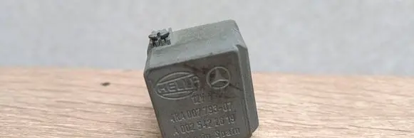 Mercedes-Benz C W203 Other relay 4RA00779307 A0025422619