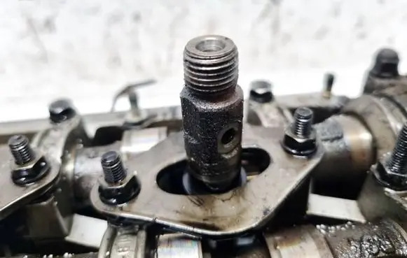 Fuel injector