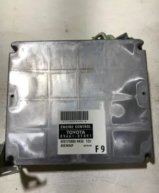 Toyota Corolla Verso AR10 Engine control unit/module 896610F091 MB1758009430