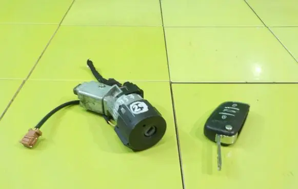 Peugeot RCZ Ignition lock 36410600