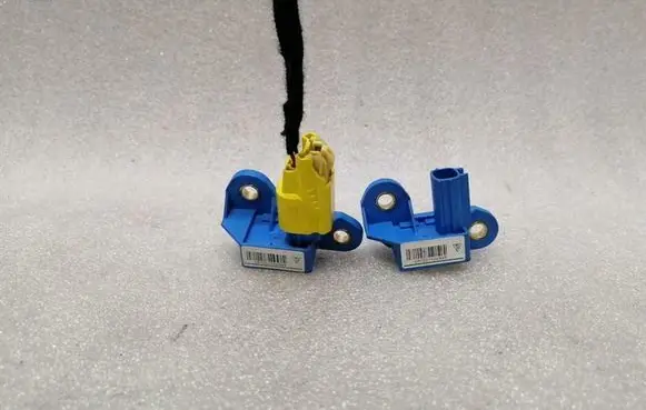 Porsche Cayman 987 Airbag deployment crash/impact sensor 99761822100