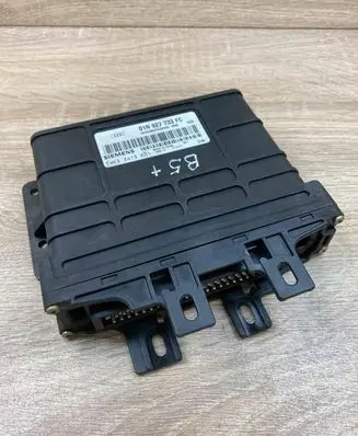 Volkswagen PASSAT B5 Gearbox control unit/module 01N927733FC 5WK33413