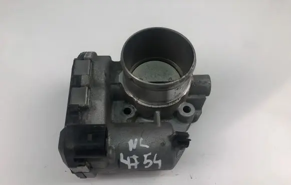 Ford Focus Throttle valve 7S7G9F991CA