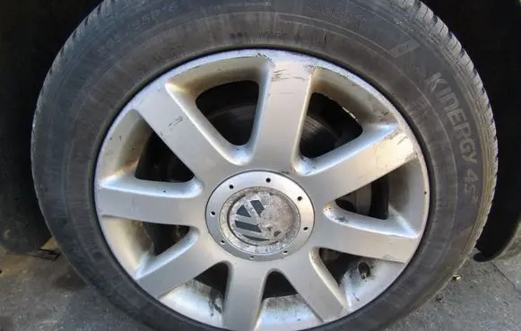 Volkswagen Cross Touran I R12 alloy rim 