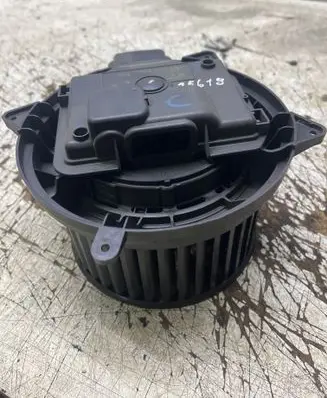 Mercedes-Benz ML W164 Heater fan/blower 1737080602