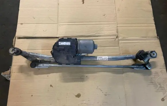 Audi A6 C7 Front wiper linkage and motor 4G1955119